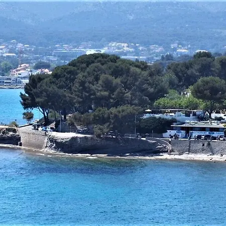 Le Desirade Proche * La Ciotat